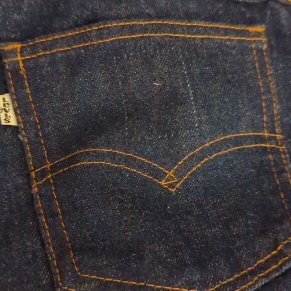 Levi's vintage dark wash white tag jeans - Picture 7 of 11